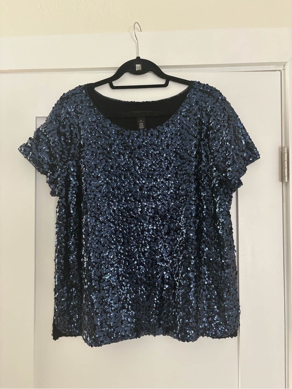 White House Black Market Navy Blue Sequin Short Sleeve Sparkle Tee
